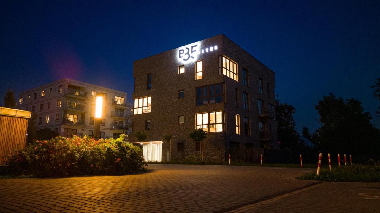 B85 Suites Varsovie Extérieur photo
