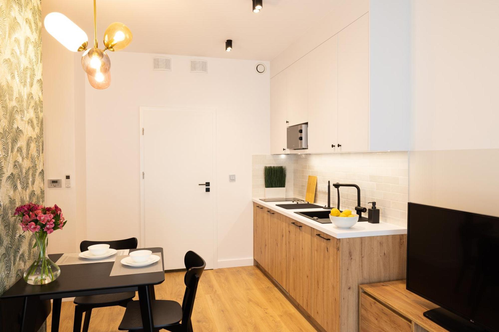 B85 Suites Varsovie Extérieur photo