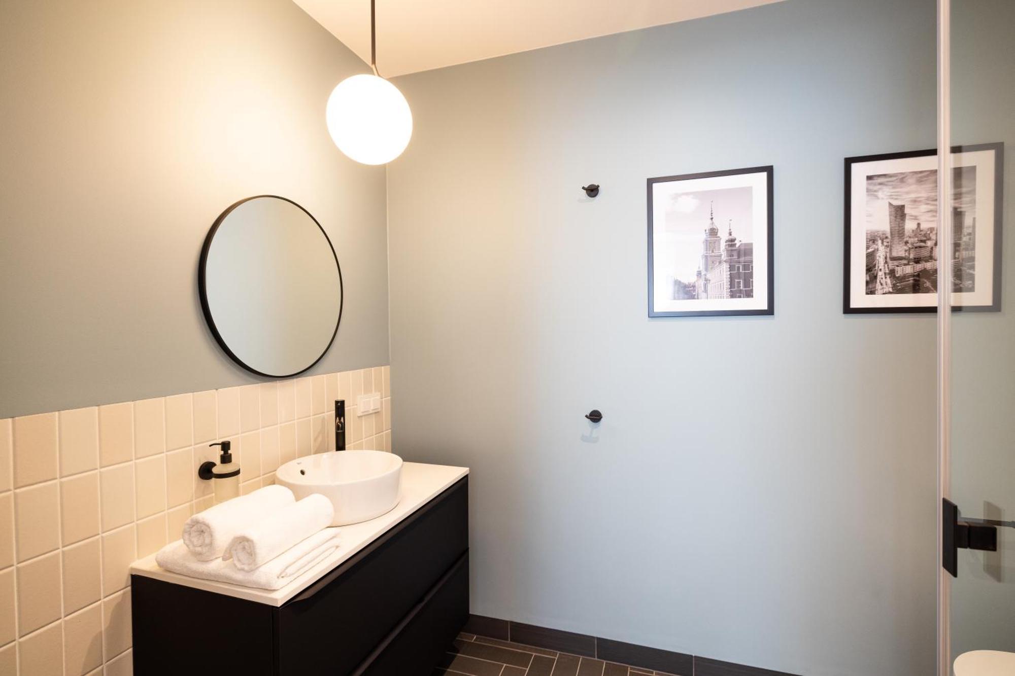 B85 Suites Varsovie Extérieur photo